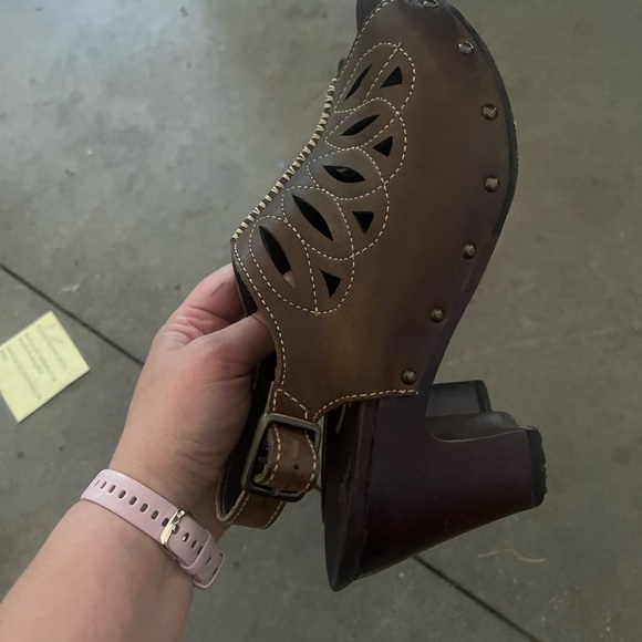 Womens Dansko sandals size 39 - Picture 3 of 4